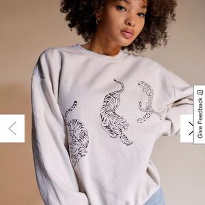 Urban Outfitters Cream Tiger Graphic Sweatshirt size L/XL {318}